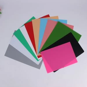 Žemos temperatūros atsparus plastikinis lakštas
